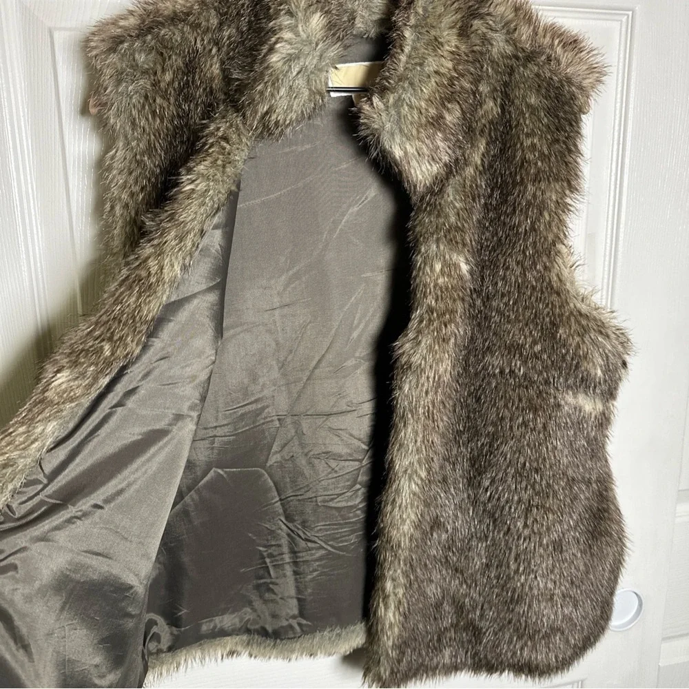 Michael Kors Faux Fur Vest Women’s X-Large Two Clasp Closure Brown Moto Mob Wife
